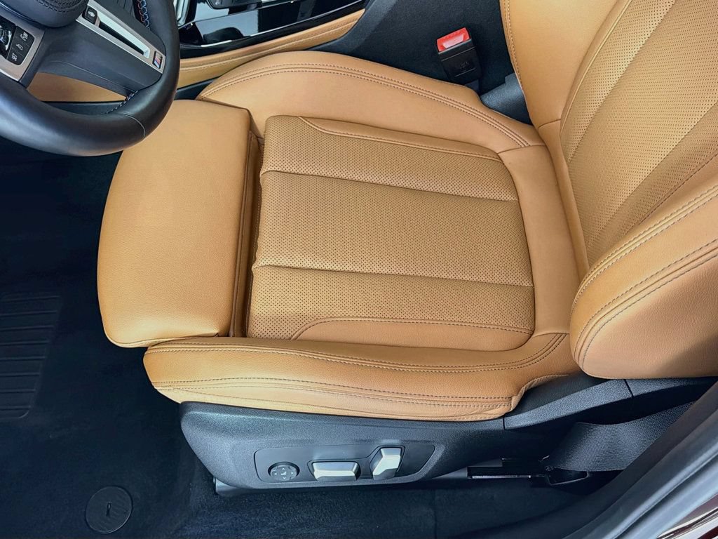 Used 2023 BMW X4 M40i AWD/4WD image 18