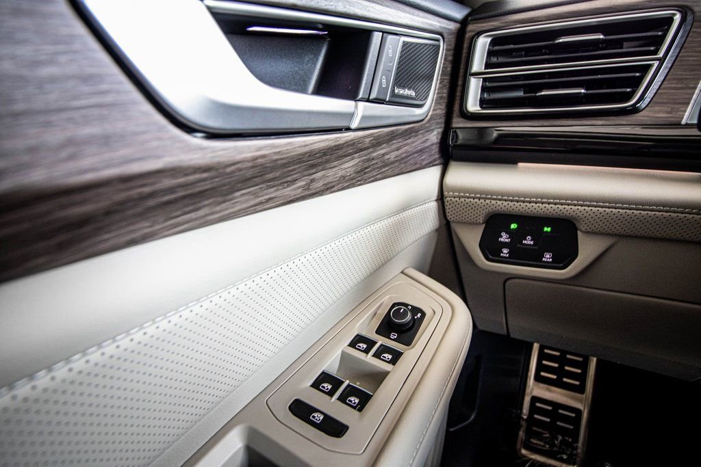 New 2026 Volkswagen Atlas SEL Premium R-Line image 32