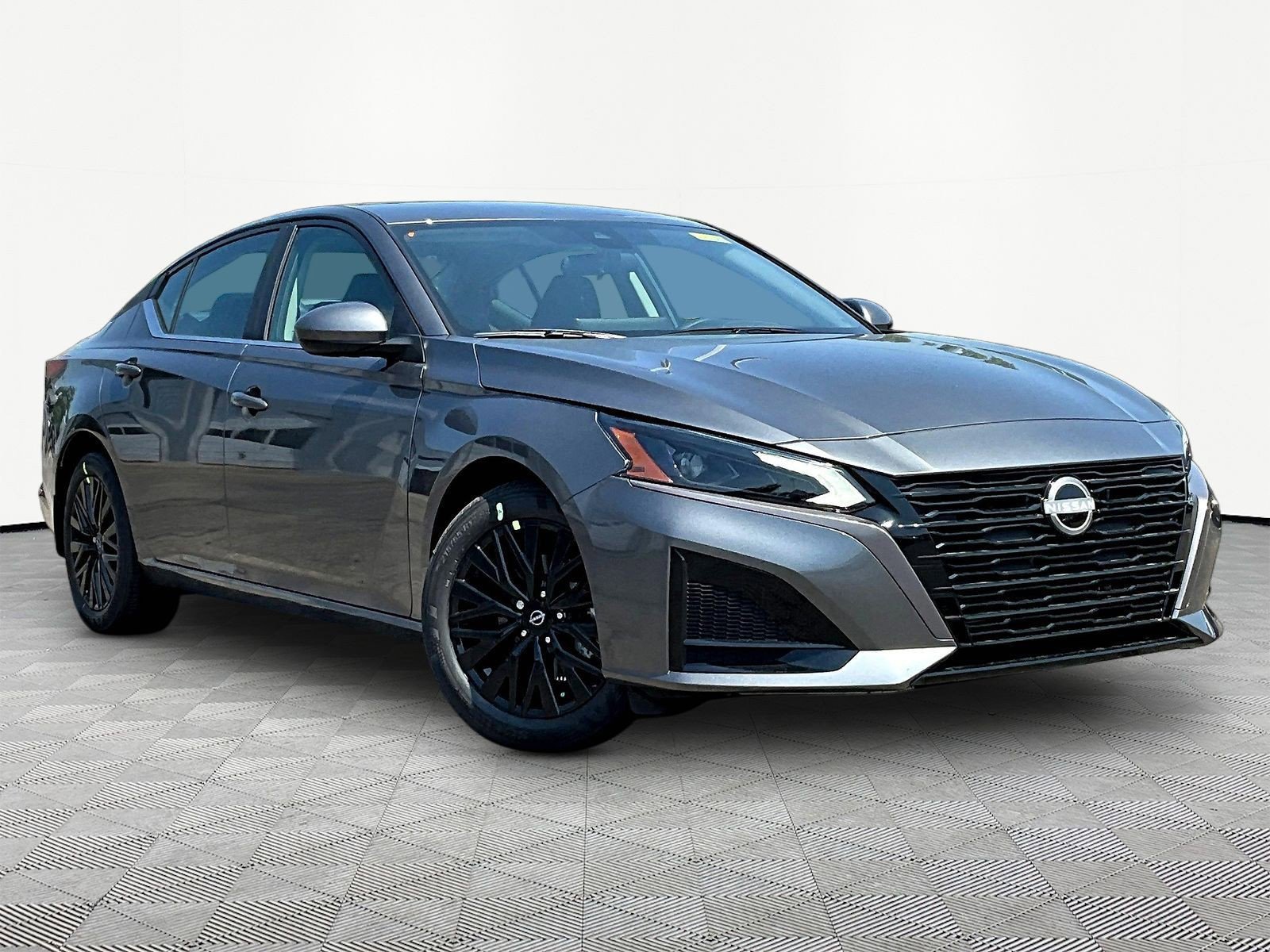 New 2026 Nissan Altima 2.5 SV w/ SV Special Edition Package FWD image 3