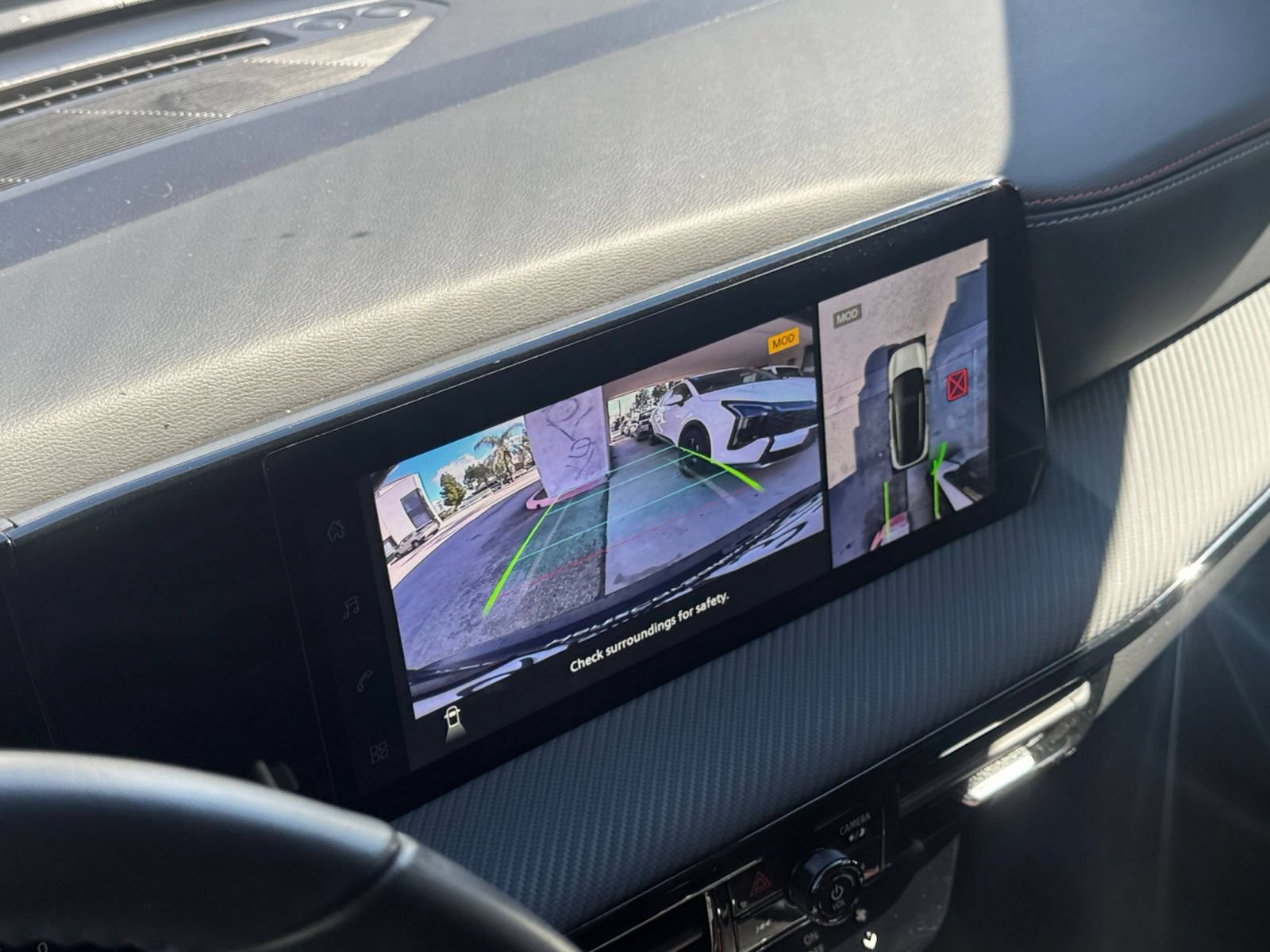 Used 2026 Nissan Kicks SR FWD image 22