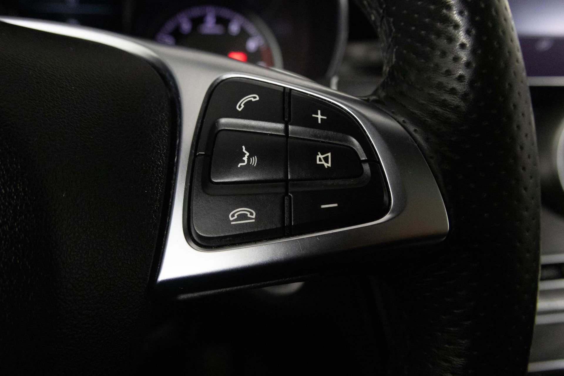 Used 2015 Mercedes-Benz C 300 4MATIC Sedan image 30