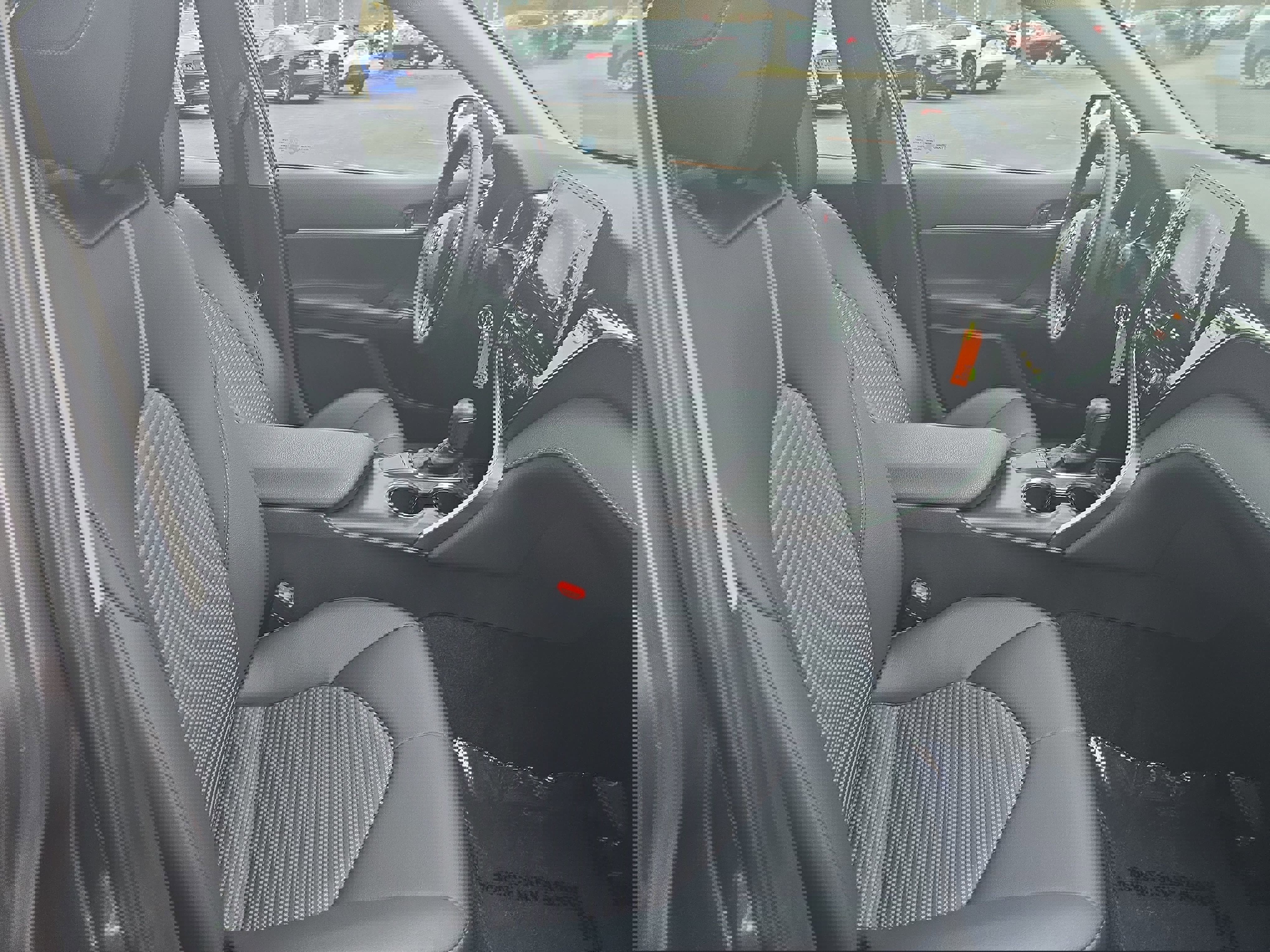 Used 2023 Toyota Camry SE image 10