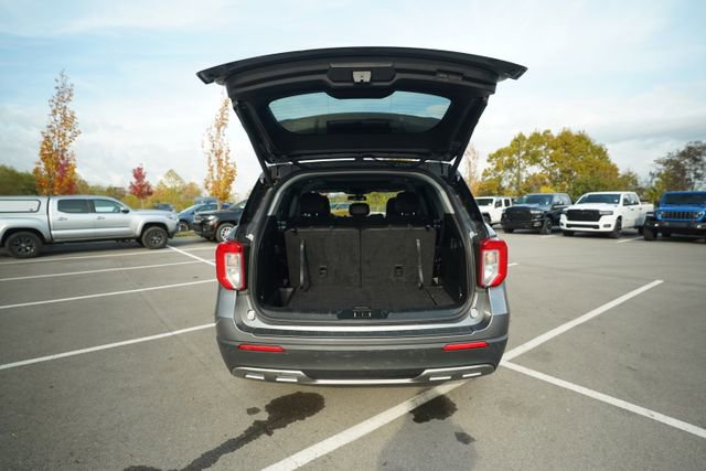 Used 2022 Ford Explorer XLT w/ Equipment Group 202A image 18