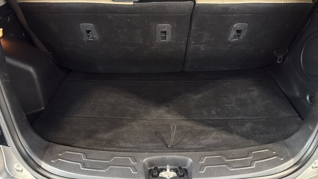 Used 2011 Kia Soul ! FWD image 7