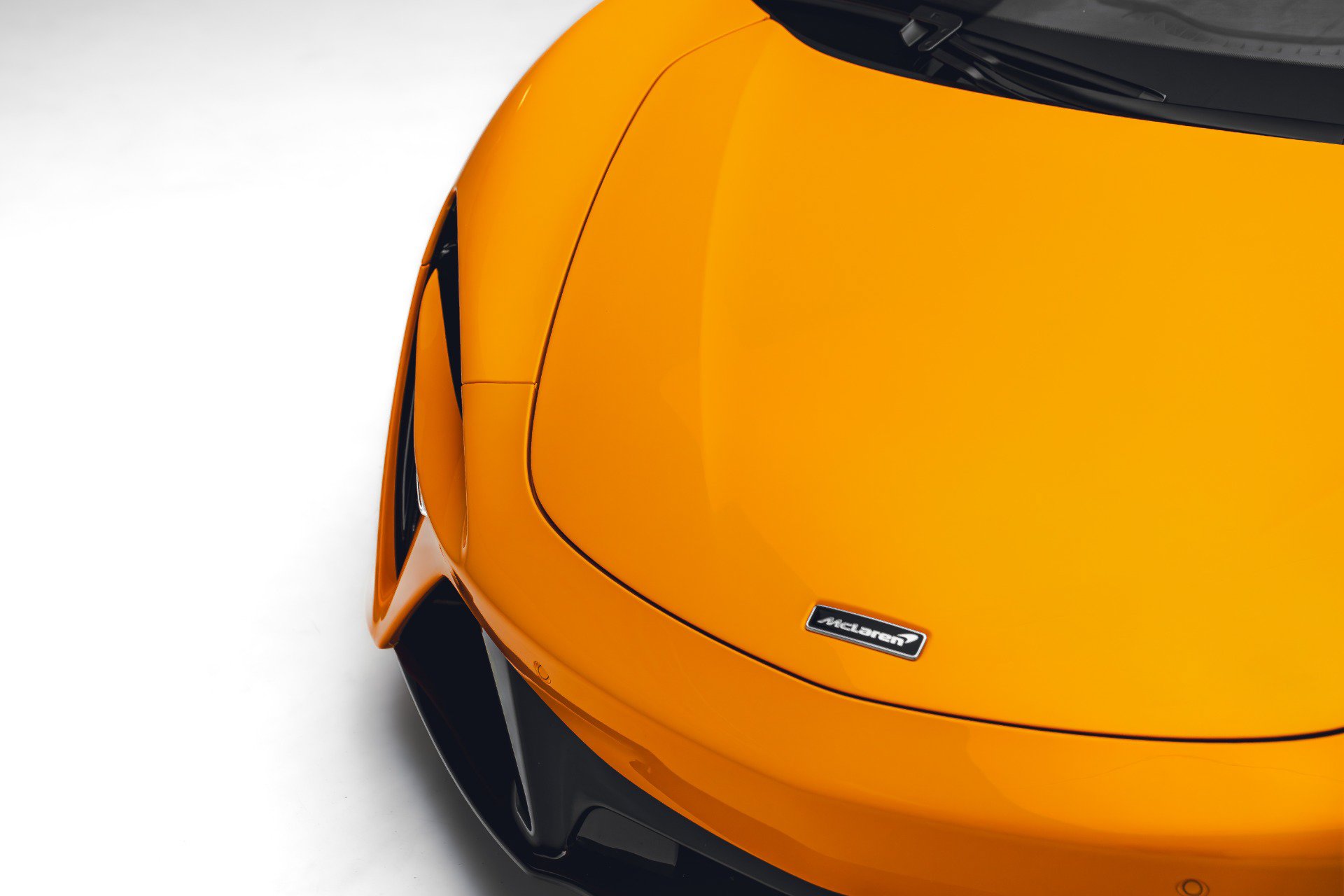 Used 2023 McLaren Artura RWD image 26