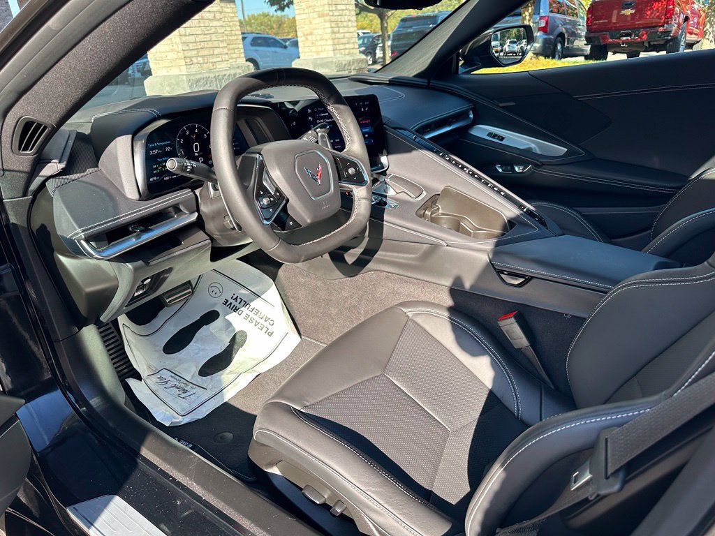 Used 2024 Chevrolet Corvette Stingray Convertible w/ Z51 Performance Package RWD image 29