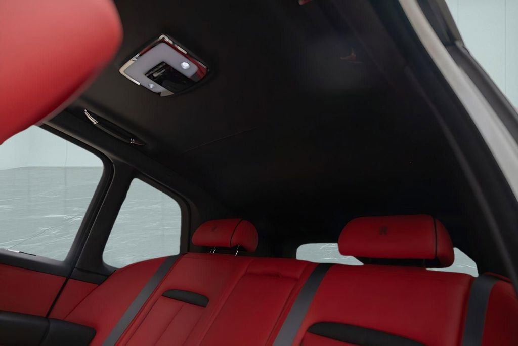Used 2023 Rolls-Royce Cullinan image 41
