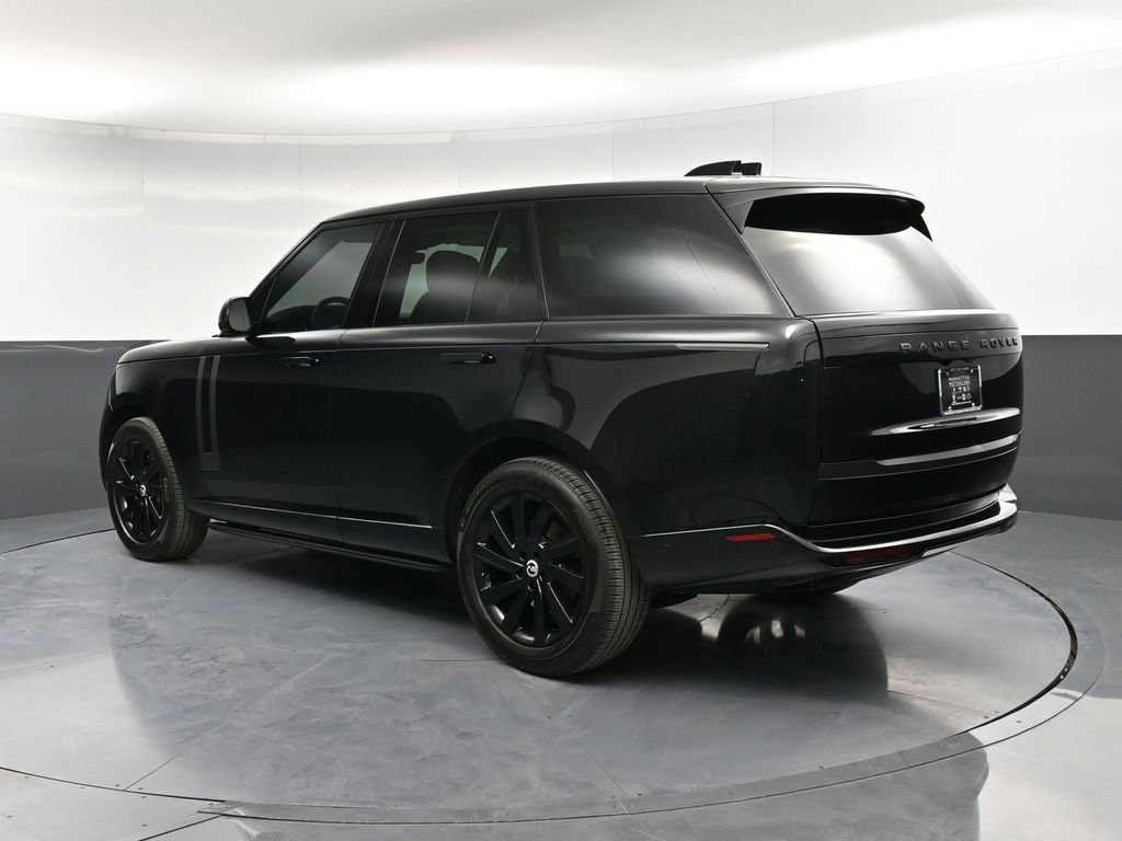 Used 2025 Land Rover Range Rover SE AWD/4WD image 3