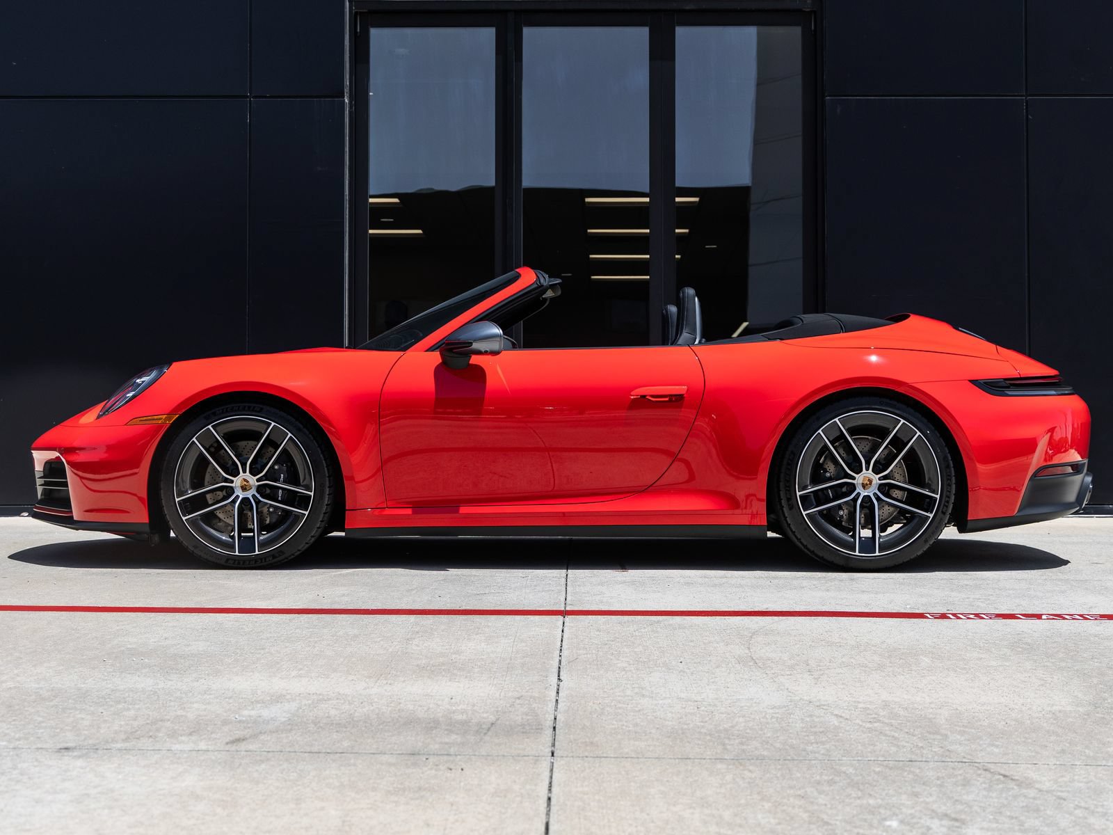 New 2026 Porsche 911 Carrera T RWD image 2