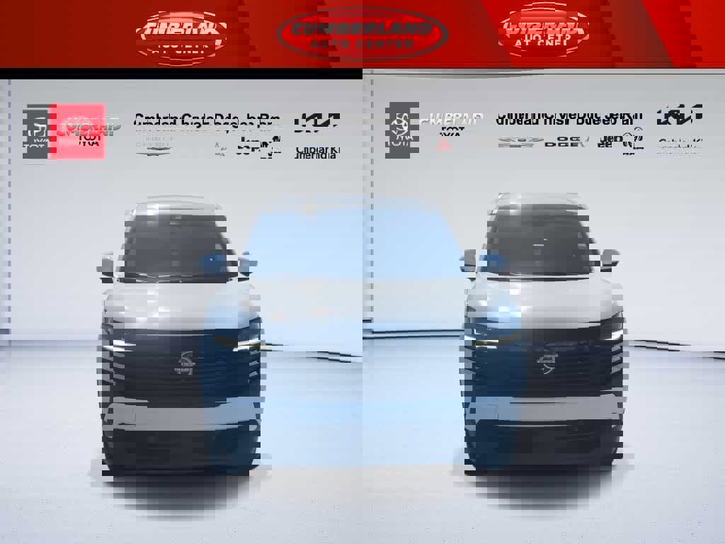 Used 2025 Nissan Kicks SV image 3