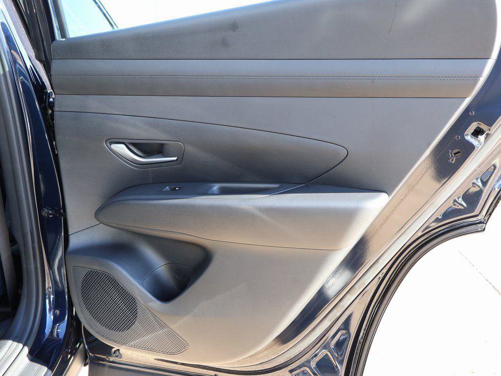 New 2026 Hyundai Tucson Blue SE image 12
