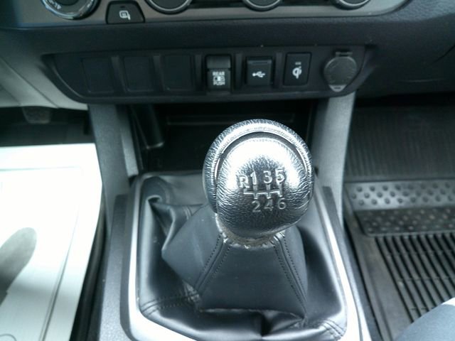 Used 2023 Toyota Tacoma TRD Sport w/ Black Out Package (TMS) image 19