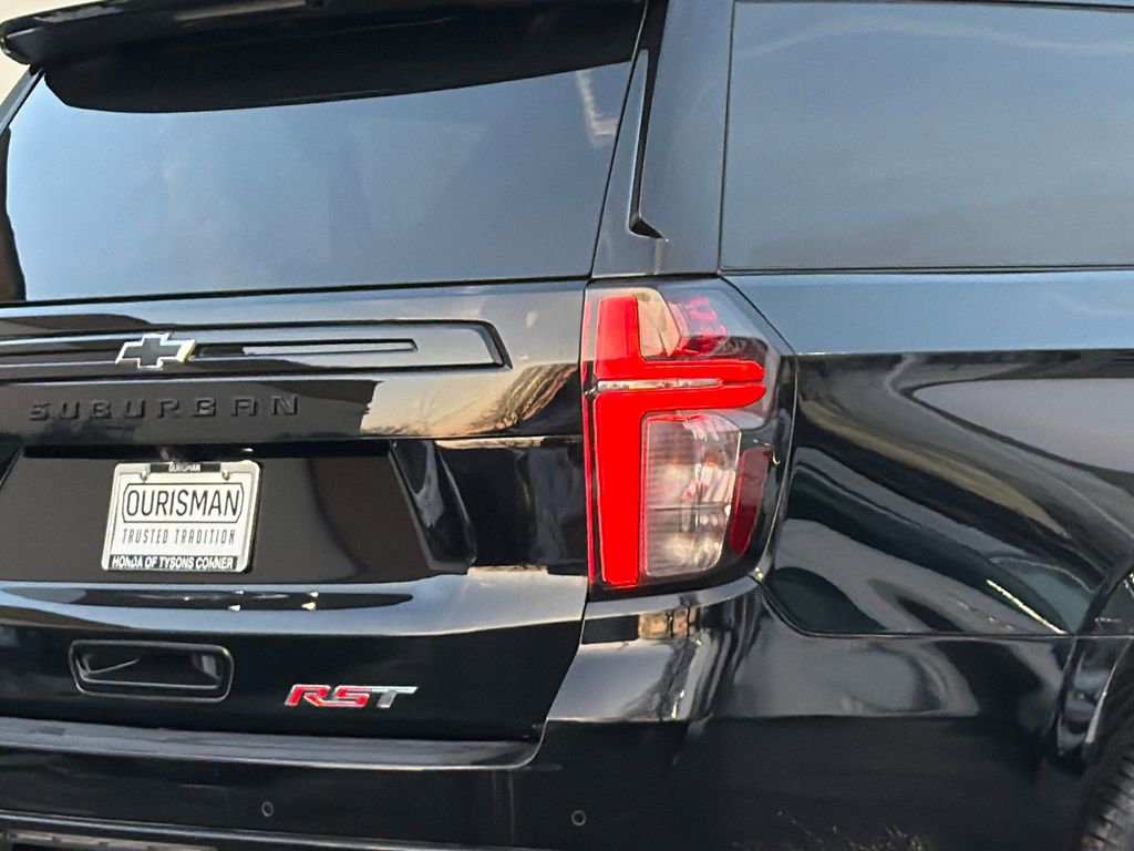 Used 2024 Chevrolet Suburban RST w/ Luxury Package image 6