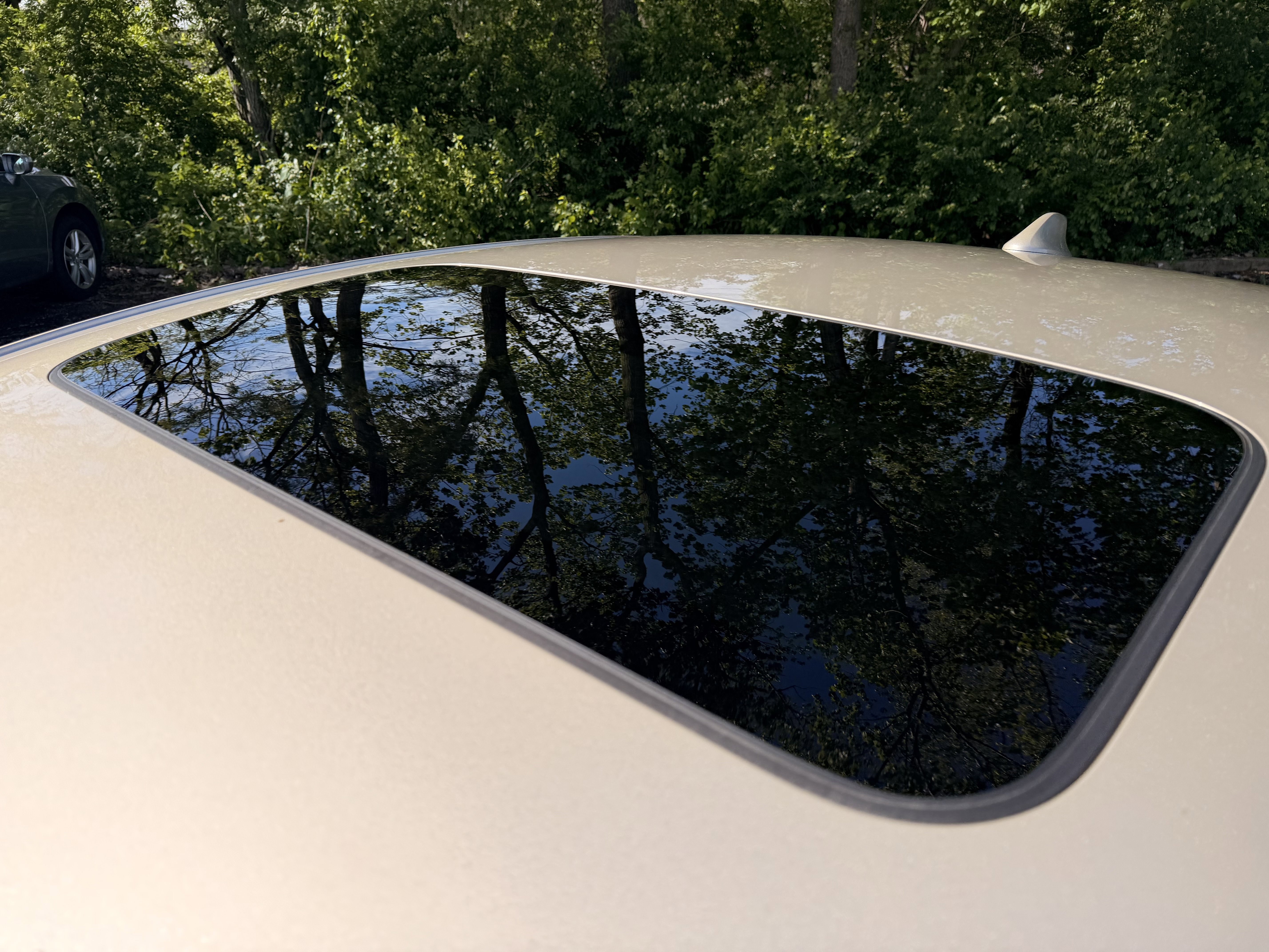 Used 2019 Honda Accord Touring image 9
