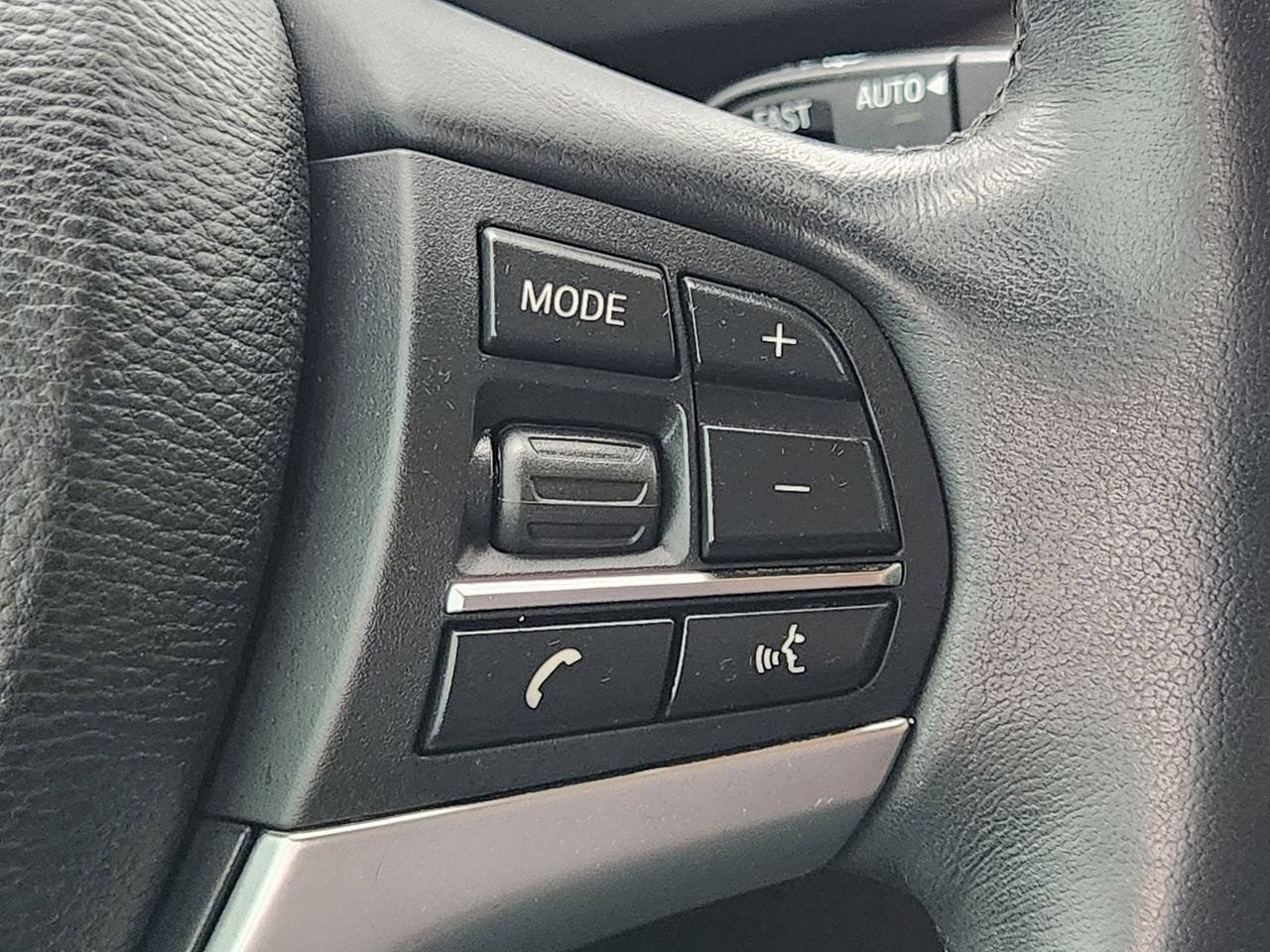 Used 2015 BMW X5 xDrive50i AWD/4WD image 28