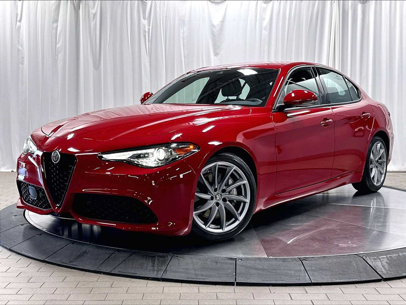 Used 2022 Alfa Romeo Giulia Sprint RWD video 1