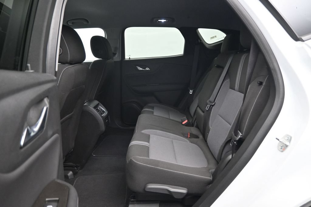 Used 2025 Chevrolet Blazer LT AWD/4WD image 27
