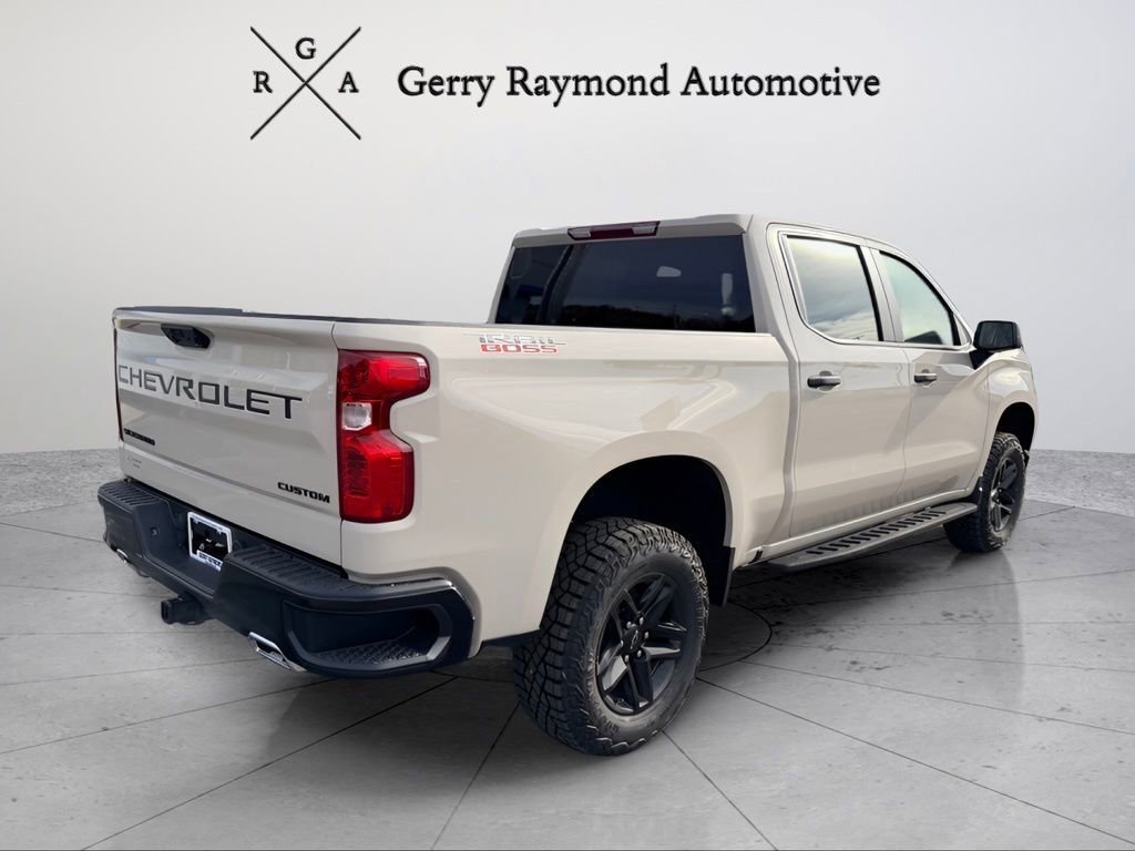 Used 2026 Chevrolet Silverado 1500 Custom Trail Boss w/ LPO, Dark Essentials Package image 6