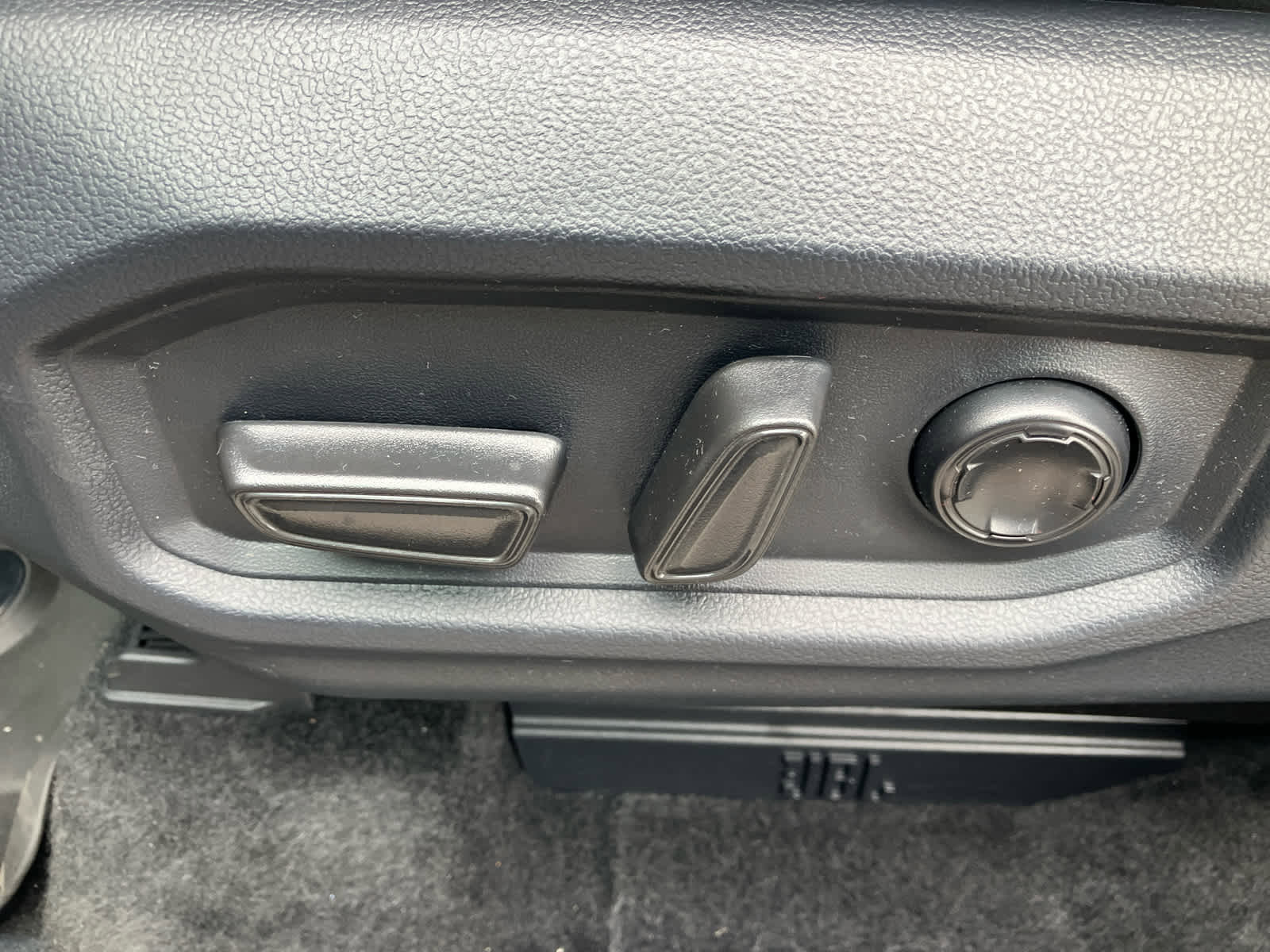 Used 2026 Toyota Sequoia Platinum AWD/4WD image 11