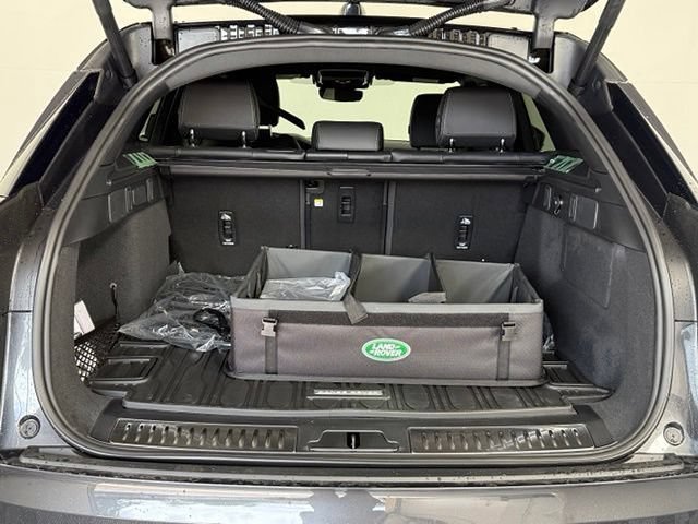 New 2026 Land Rover Range Rover Velar Belgravia AWD/4WD image 17