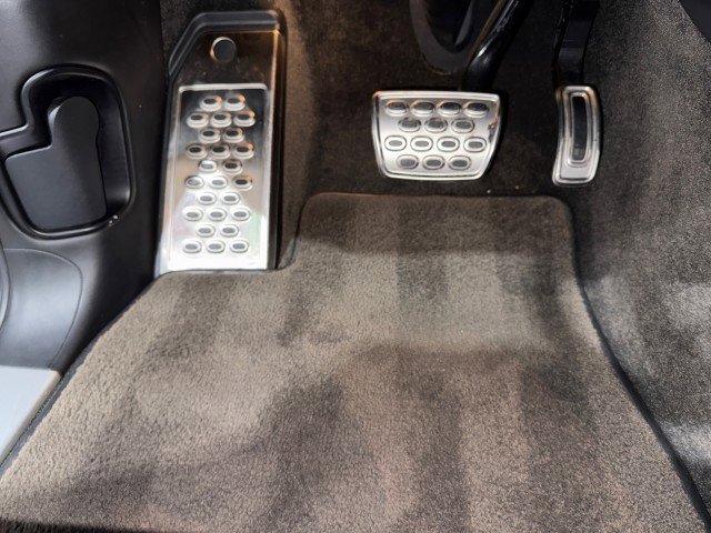 Used 2017 Bentley Bentayga image 54