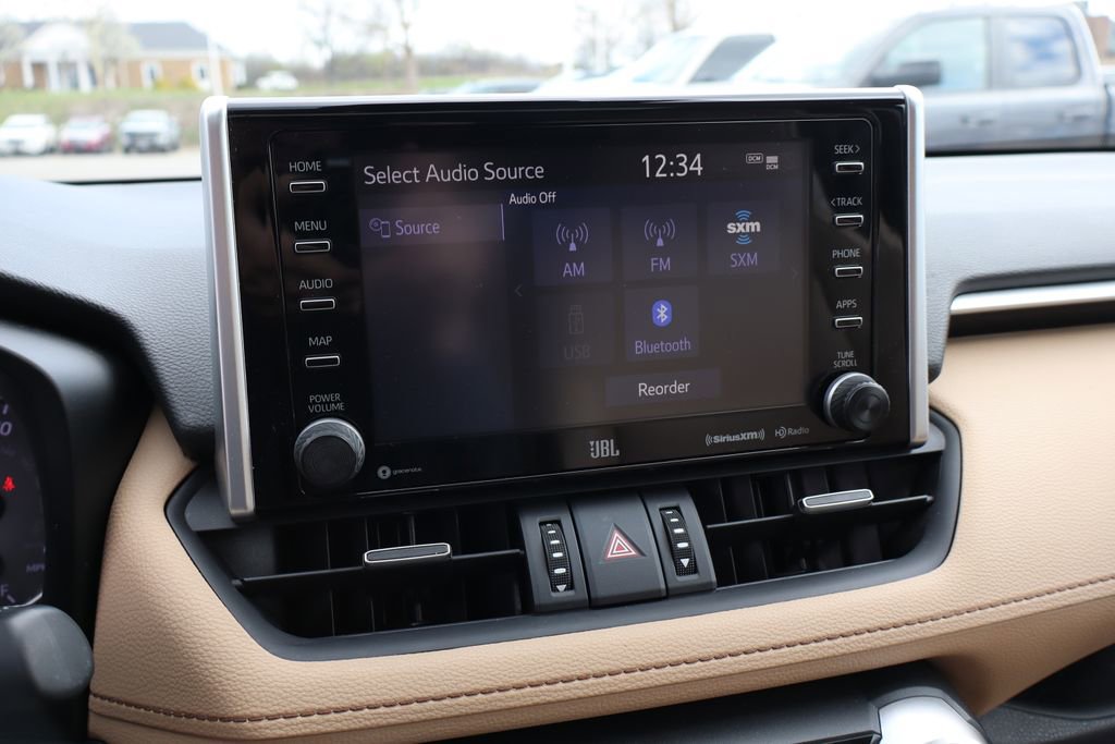 Used 2020 Toyota RAV4 XLE Premium image 22