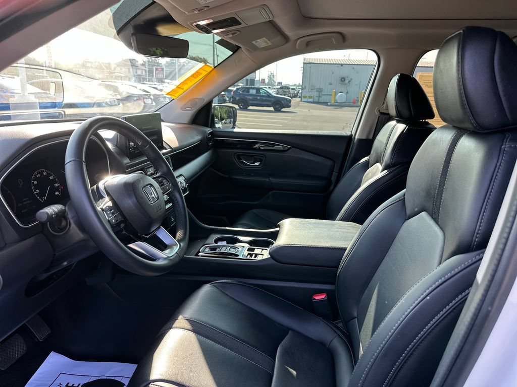 Used 2024 Honda Pilot Touring image 9