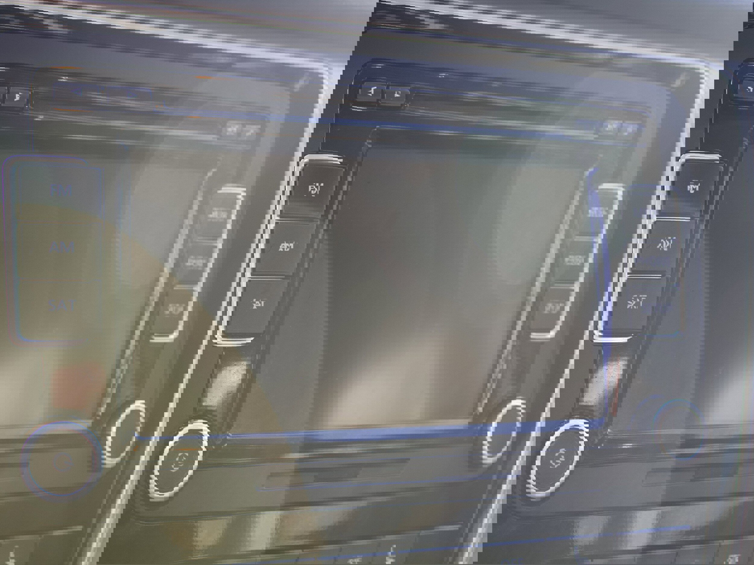 Used 2015 Volkswagen Passat TDI SE image 21