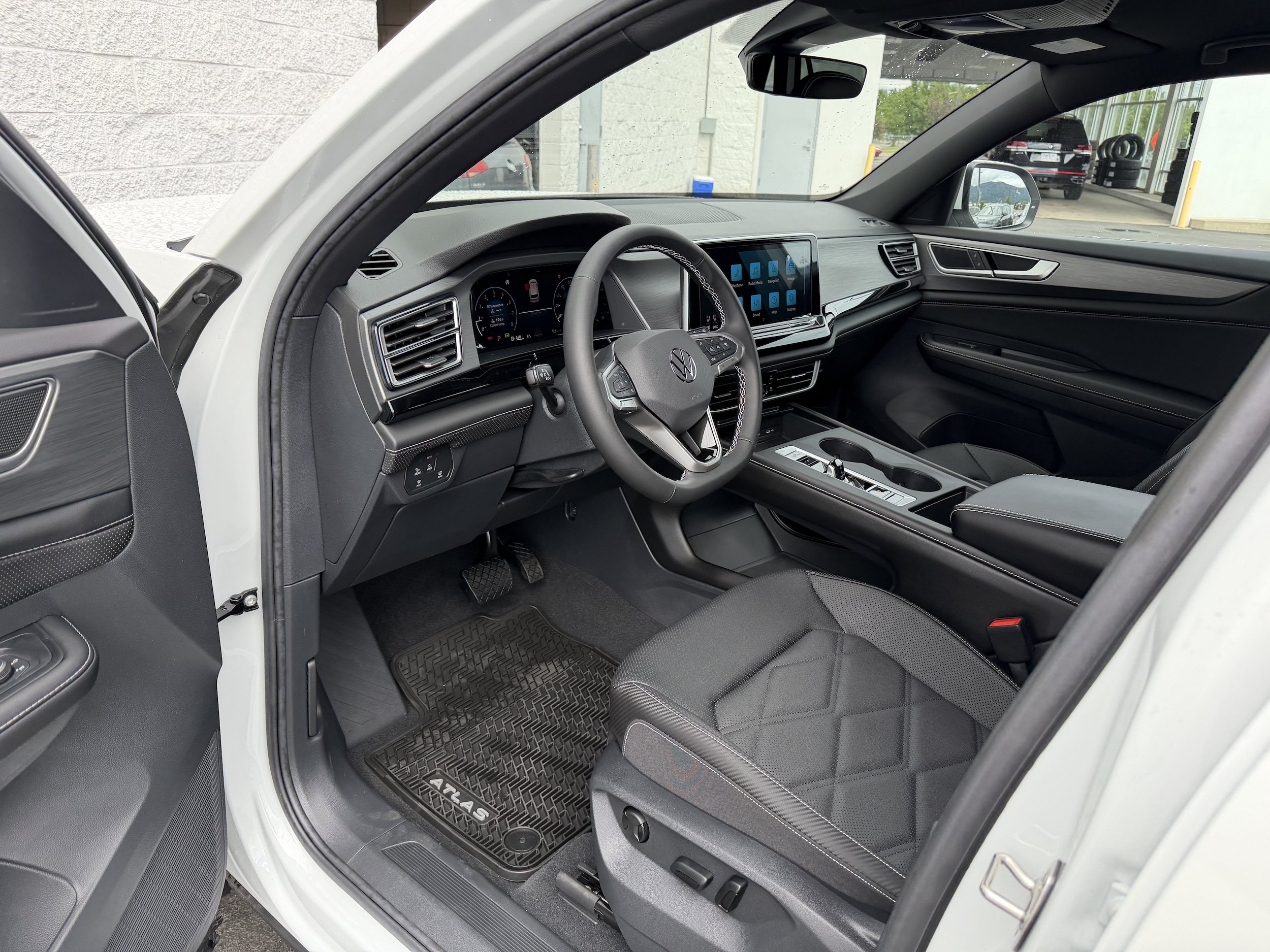 New 2026 Volkswagen Atlas Cross Sport SE AWD/4WD image 10