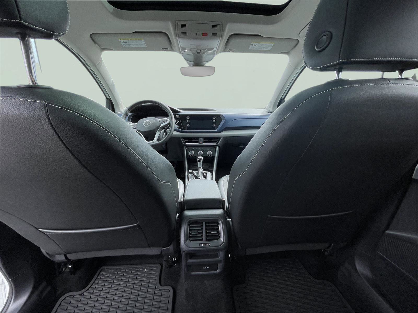 Used 2023 Volkswagen Taos SE w/ Panoramic Sunroof Package AWD/4WD image 16