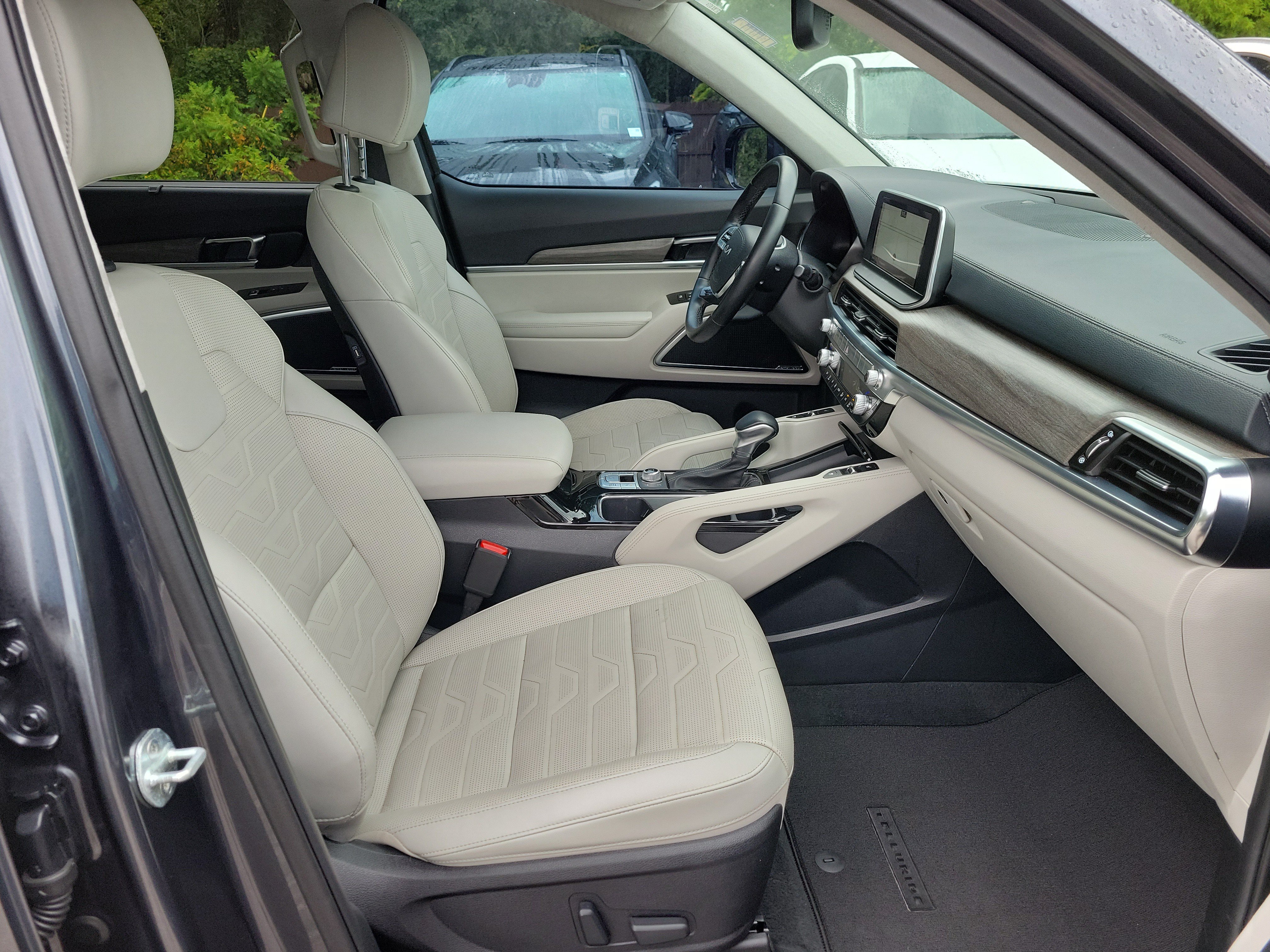 Certified 2022 Kia Telluride SX w/ SX Prestige Package AWD/4WD image 7