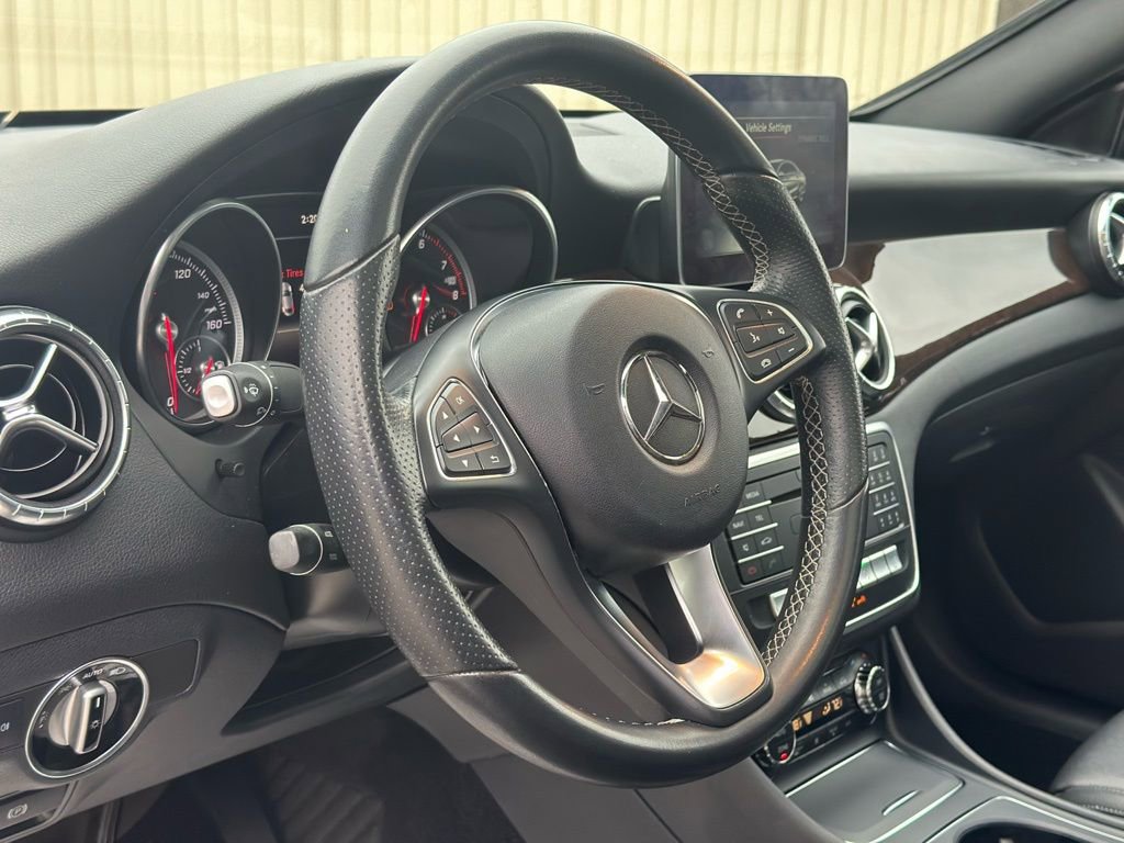 Used 2018 Mercedes-Benz CLA 250 4MATIC image 16