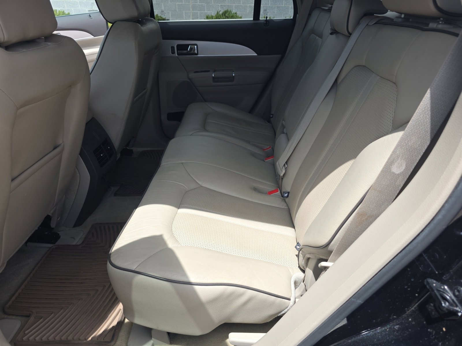 Used 2013 Lincoln MKX AWD image 17