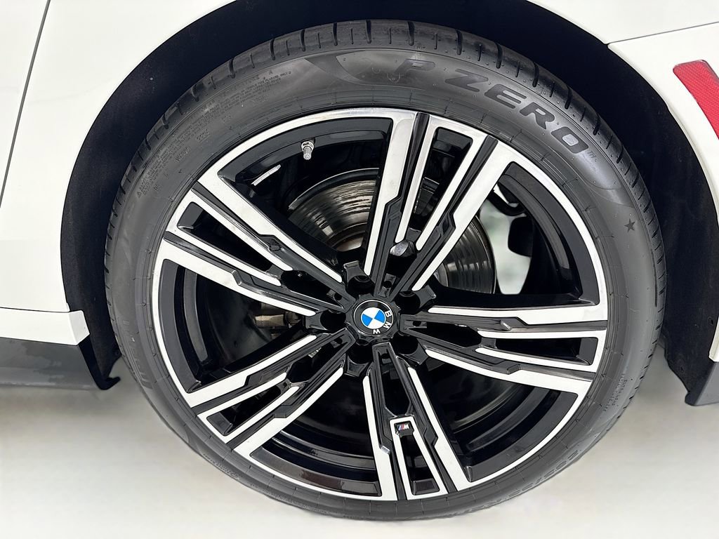 Certified 2023 BMW 740i RWD image 29