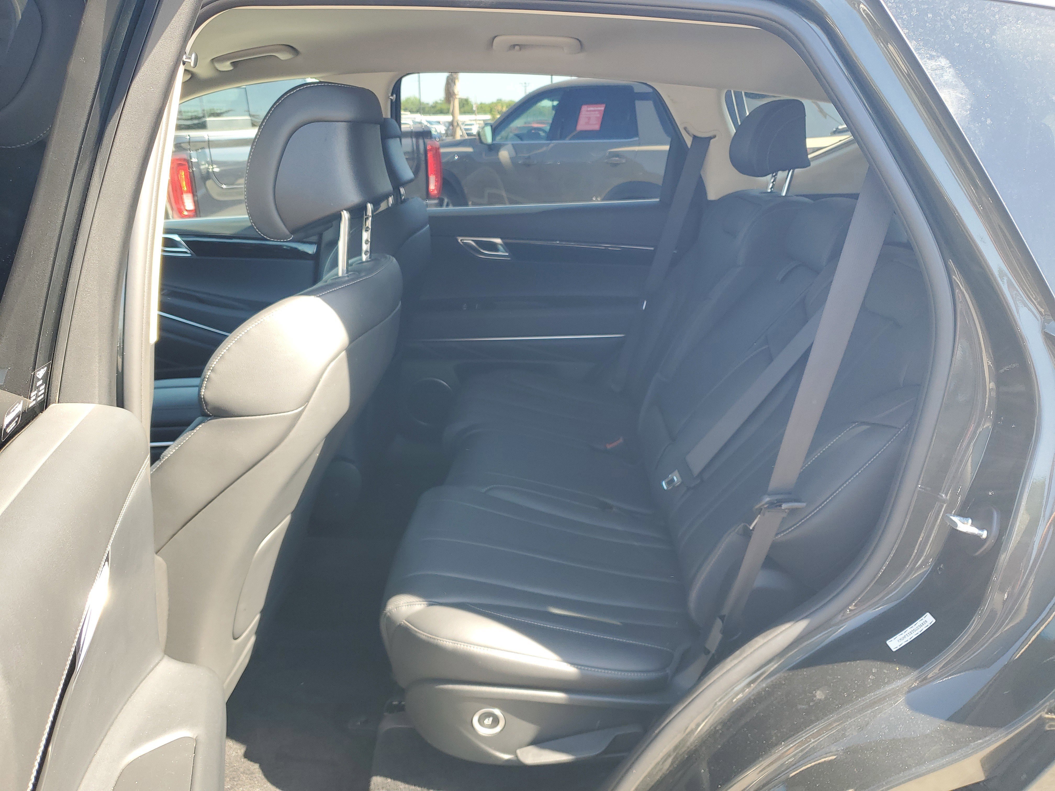 Used 2025 Genesis GV80 2.5T Standard AWD/4WD image 13