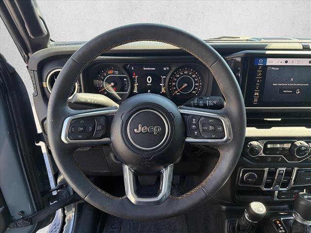 Used 2024 Jeep Wrangler Unlimited Sahara w/ Technology Group AWD/4WD image 14