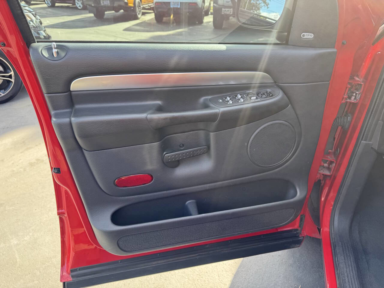 Used 2005 Dodge Ram 1500 Truck 2WD Quad Cab image 19