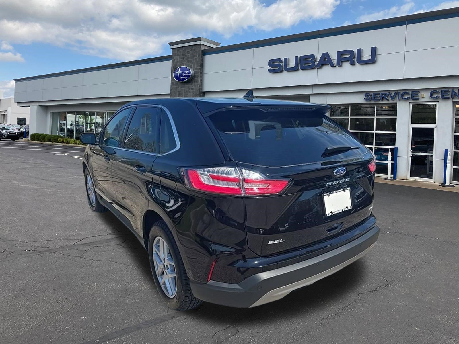 Used 2024 Ford Edge SEL image 5