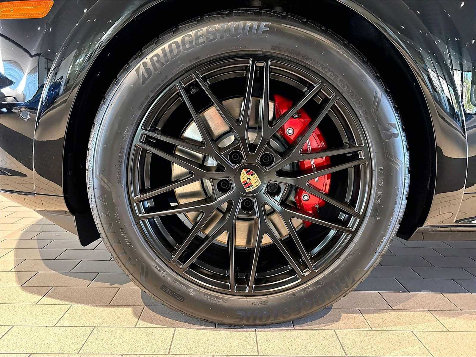 New 2026 Porsche Cayenne GTS AWD/4WD image 11