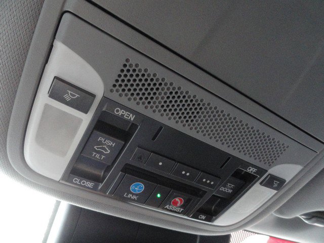 Used 2017 Acura TLX w/ Technology Package image 18