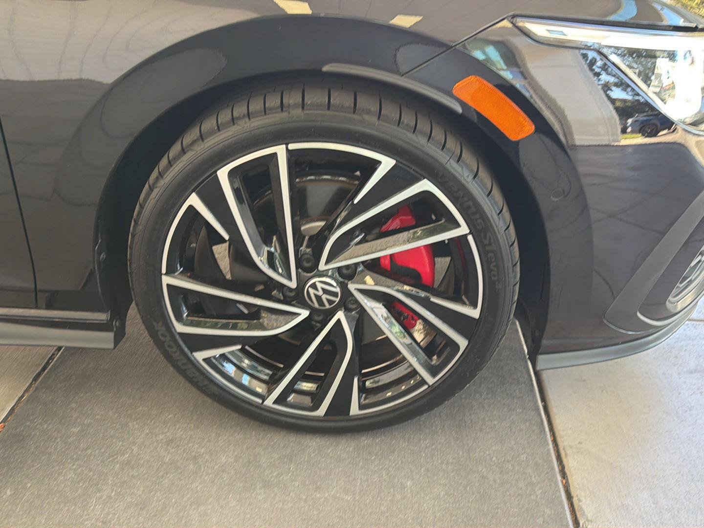 Certified 2023 Volkswagen GTI Autobahn FWD image 10