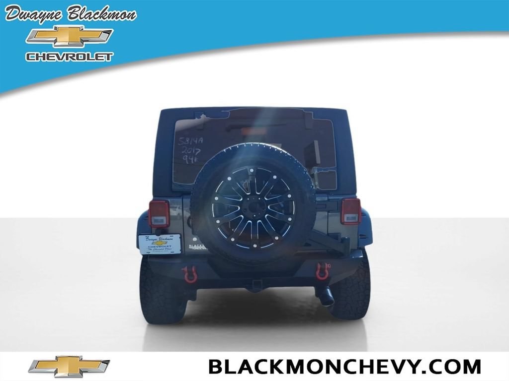 Used 2017 Jeep Wrangler Unlimited Rubicon w/ Connectivity Group AWD/4WD image 4