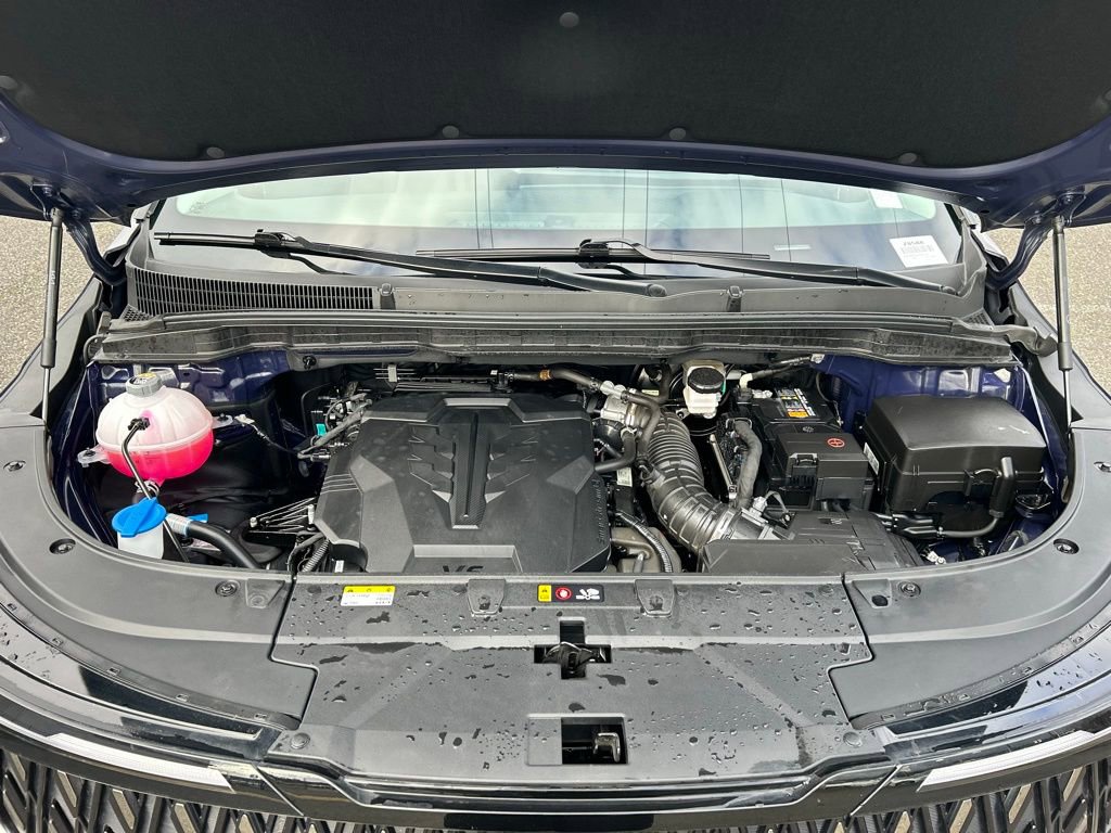 Used 2025 Kia Carnival image 24