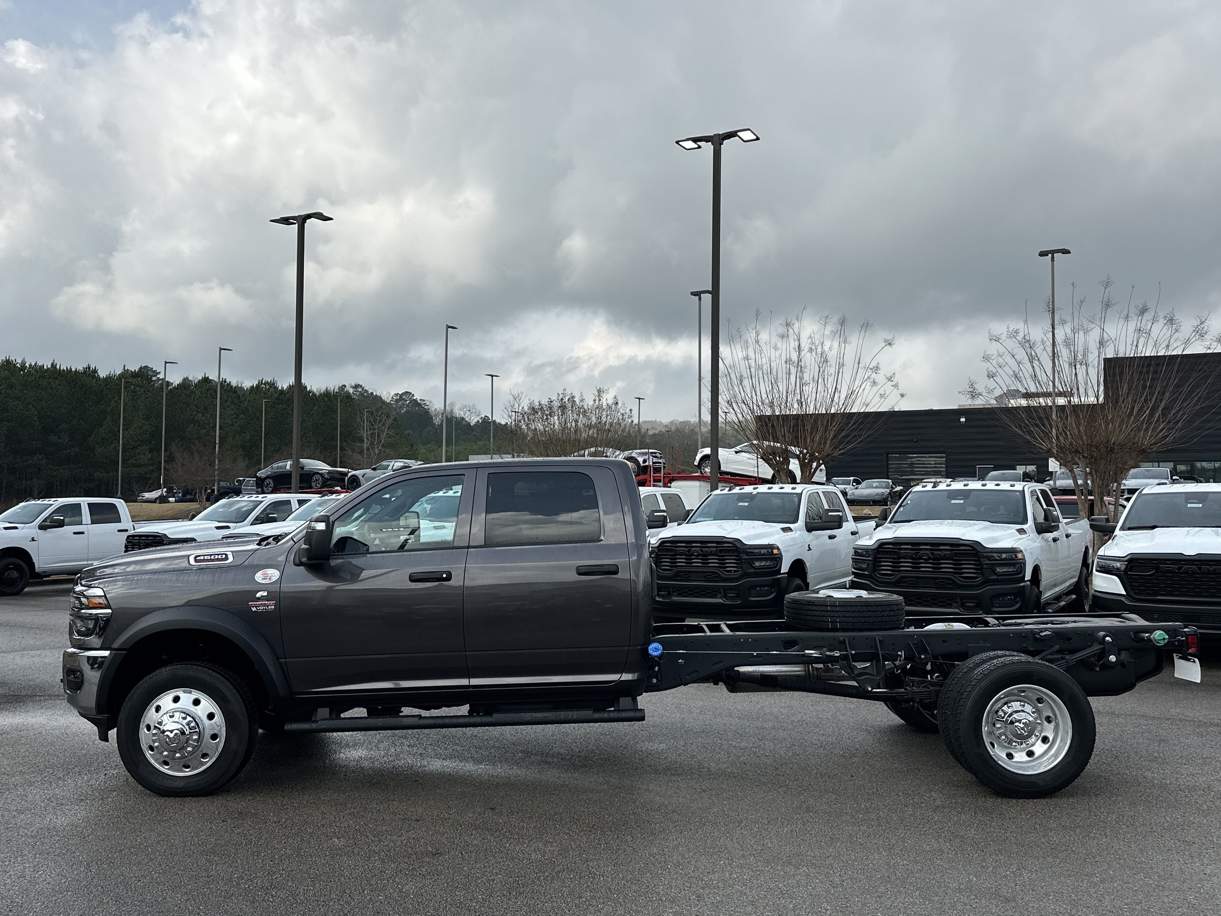 New 2026 RAM 4500 Tradesman w/ Chrome Appearance Group AWD/4WD image 4