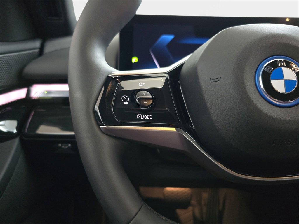 Used 2025 BMW i5 xDrive40 w/ Premium Package image 20