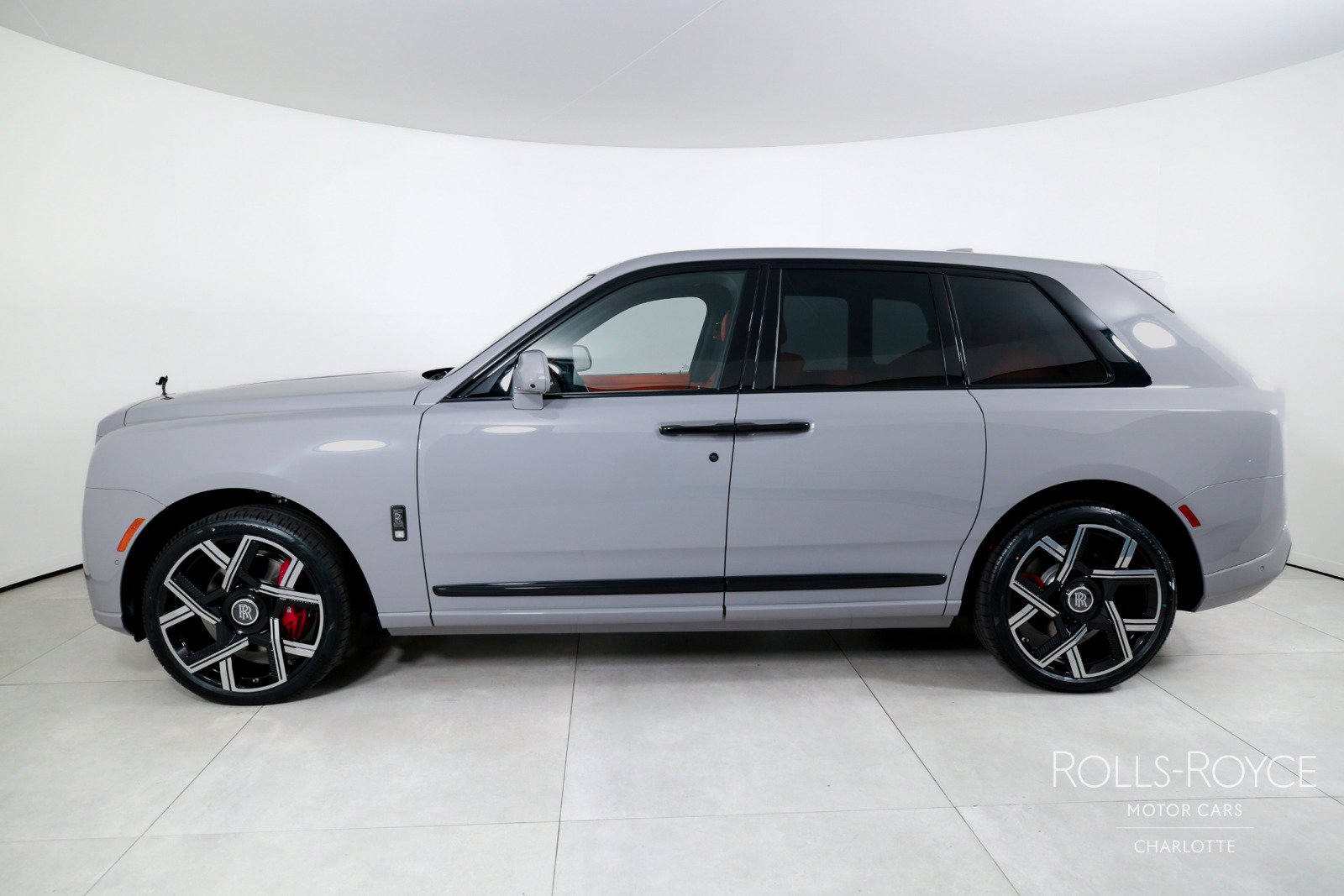 New 2027 Rolls-Royce Cullinan Black Badge AWD/4WD image 3