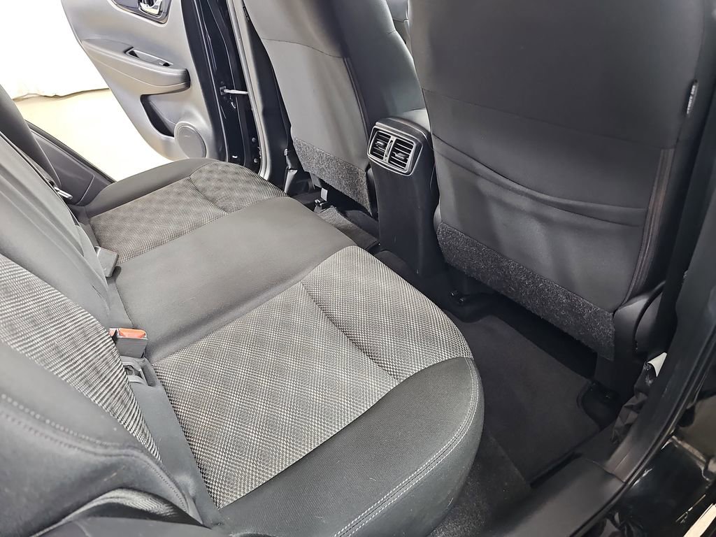 Used 2019 Nissan Rogue Sport SV image 14