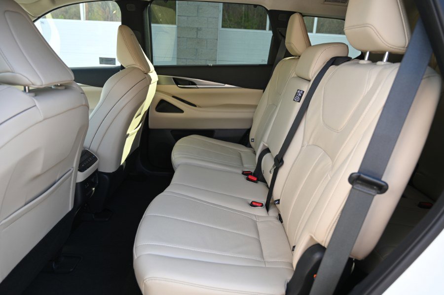 Used 2023 INFINITI QX60 Luxe w/ Cargo Package AWD/4WD image 19