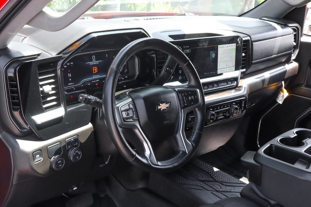 Used 2025 Chevrolet Silverado 1500 LT RWD image 18