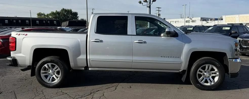 Used 2017 Chevrolet Silverado 1500 LT w/ All Star Edition AWD/4WD image 8